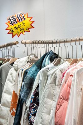 一年一度!南油服裝批發城「年尾清倉」,應該怎么逛?