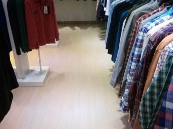 圖 精品韓版男裝服飾批發(fā) 廣州服裝箱包加盟