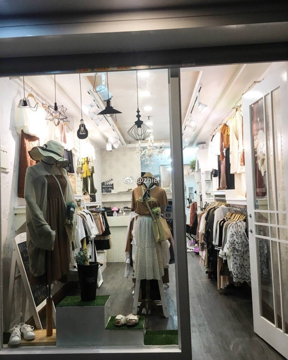 【赤壁衣世界服裝批發(fā)城】 9月29日盛大開業(yè).